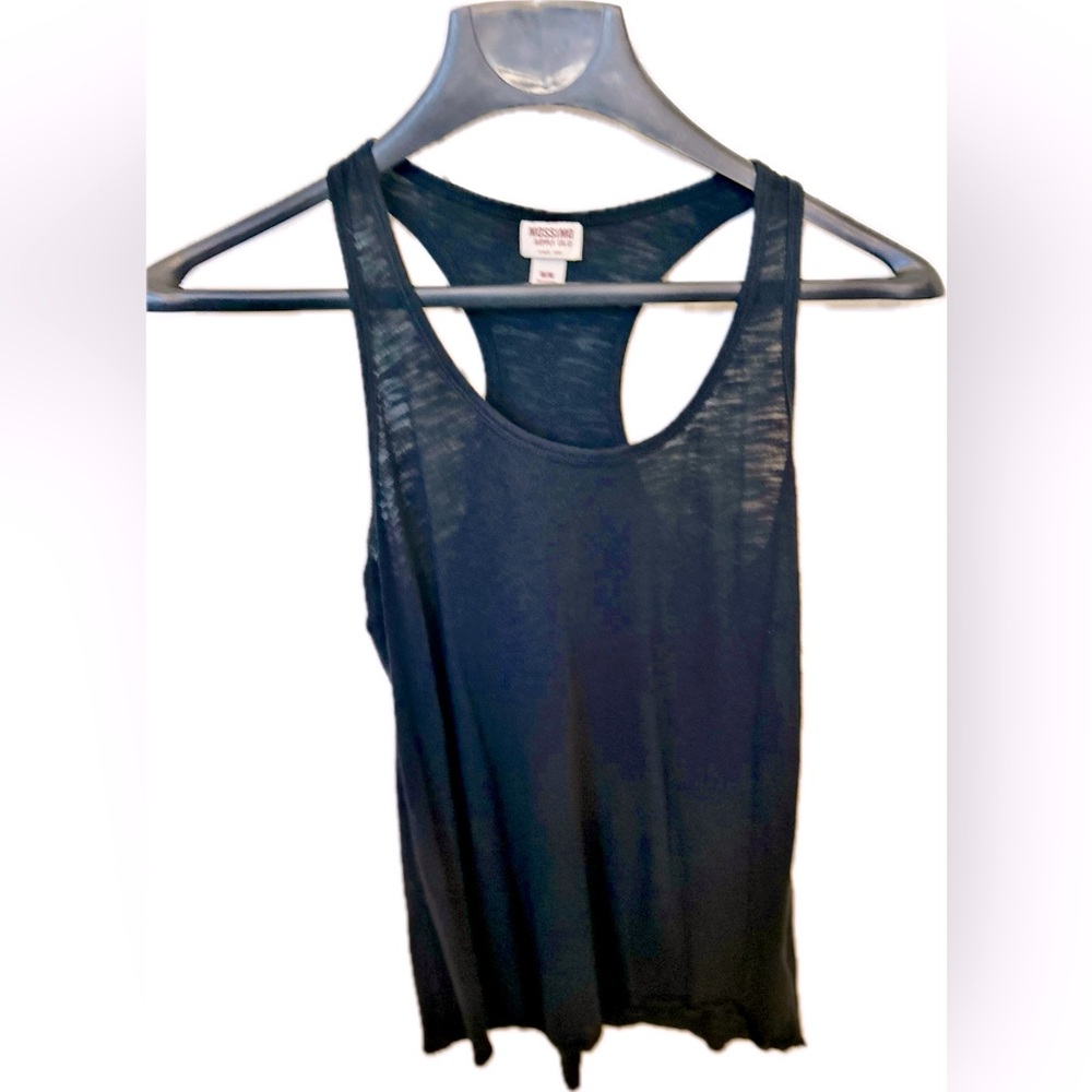 Women’s medium Racer Back Shirt-Mossimo